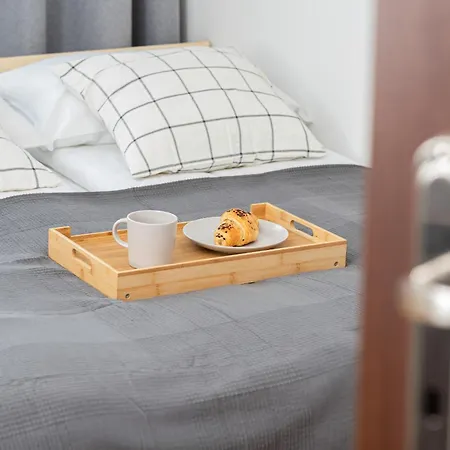 In Center With Two Desks, Balcony And Separate Kitchen By Renters *