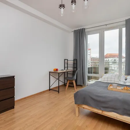 In Center With Two Desks, Balcony And Separate Kitchen By Renters Apartman *